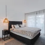 Penthouse - Royal Banus *