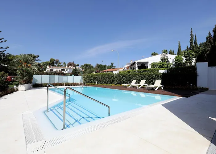 Penthouse - Royal Banus Apartment *